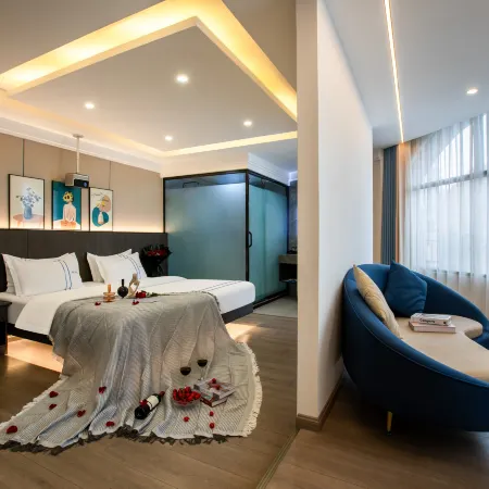 Haiyue Film & TV Hotel (Mengzi Wencui Road Honghe Government Branch)
