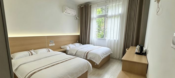 Shanshui Hongqiao Farm Stay Hotels in Luding