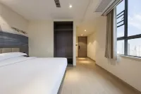 Xiantao Dongpeng Hotel - 2-Star