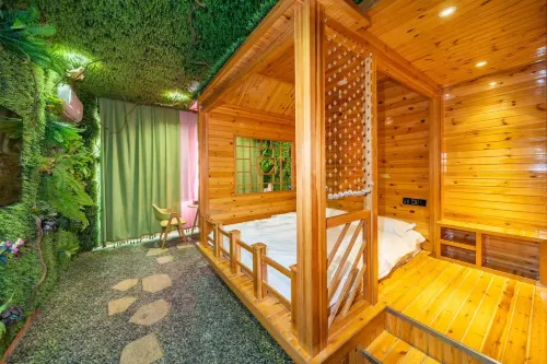 Yunqimu Homestay (Changchun Railway Station North Exit Wanlong Taipei Pearl)
