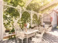 Liuxing Street Linqishe Homestay