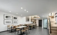 痞痞熊電競酒店（高鐵南站長沙會展中心店） - 2星級
