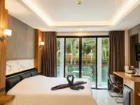The Mantra Hotel Kata Noi Отели рядом с достопримечательностью «Смотровая площадка Ката-Карон»