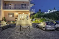 Hotel Regina Sorrento - parcheggio