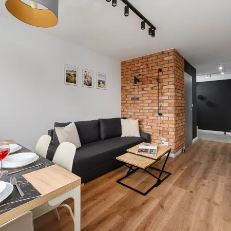 Lumina 3-rooms Apart near the Główna Train Station