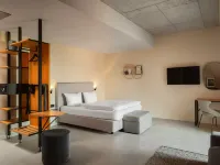 Hotel Miano by Limehome Hotel dekat Stasiun Kereta Muenchen-Pasing