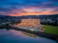 Floral Lux Hotel Oasis Lakeview Hot Spring Inn - Infinity Pools