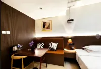 Shiguangli Homestay (Modian Tuojie Plaza) - balcon