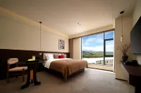 Luxman SEMAN · Cloud Horizon Infinity Pool Panoramic Designer Homestay - Infinity Pools