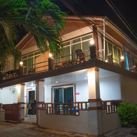 Baan Rak Nam