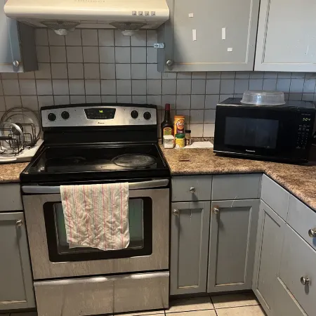 Brentwood Home فنادق في بورنبي