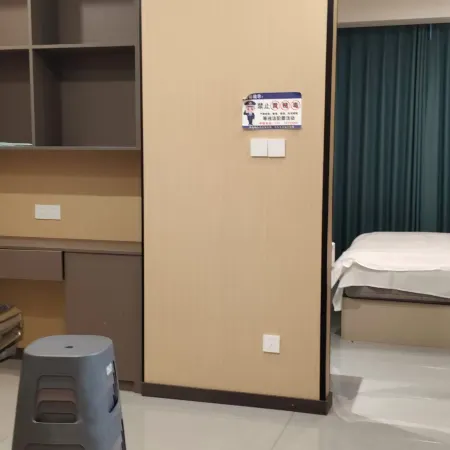 Yuqing Lakeview Garden Inn
