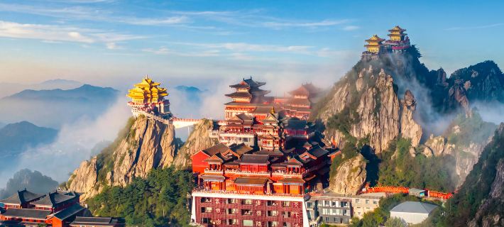 Laojun Mountain Wuqianyan Hotel (Jinding Taoist Temple Complex) Hotels in Luanchuan