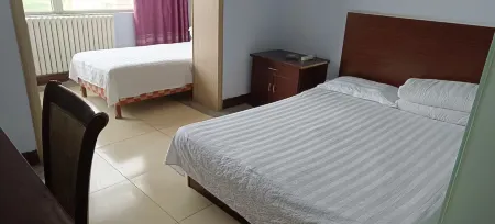 Wuyuan Yishuiju Hotel Отели рядом с достопримечательностью «Guyuanxian Binhu Park»