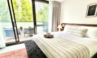 202 Elizabeth Hotels in Surry Hills
