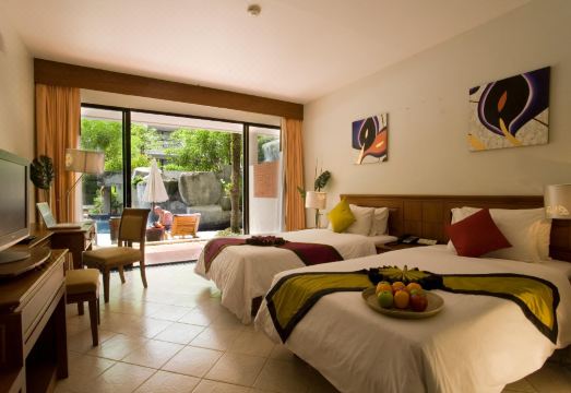 1. 선셋 비치 리조..