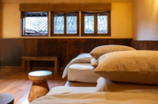 Hangzhou Eight Blessings Inn