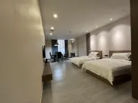 Holiday Inn Lay-Hyatt - 2 Yıldız