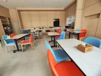 HanTing Hotel (Huanggang Hong'an Walmart Plaza)