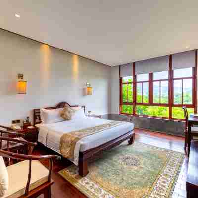 Longshan Hot Spring Hotel Rooms