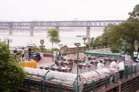 Holiday Inn Wuhan Riverisde