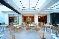 Atrium Ambiance Hotel