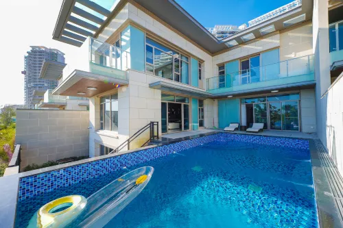 Ruolan Ting Party Holiday Villa (Shanwei Poly Jindian Bay Branch) - Rooftop Pools