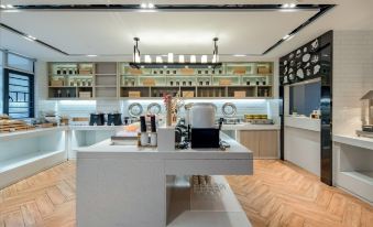 Echarm Hotel (Hezhou Lingfeng Square)