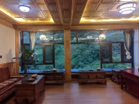 渡雲棲滇金絲猴農莊飯店