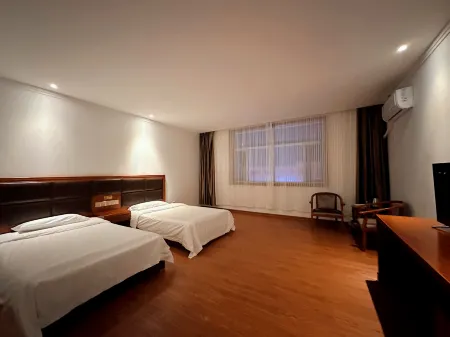 Zhenglanqi Yunding Hotel Отели рядом с достопримечательностью «Baotou Light Industry Vocational Technical College Zhenglanqi Branch»