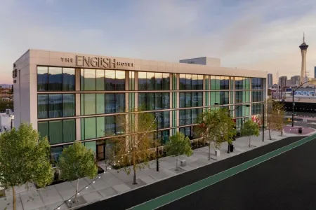 The English Hotel, Las Vegas, a Tribute Portfolio Hotel Отели рядом с достопримечательностью «Counts Kustoms»