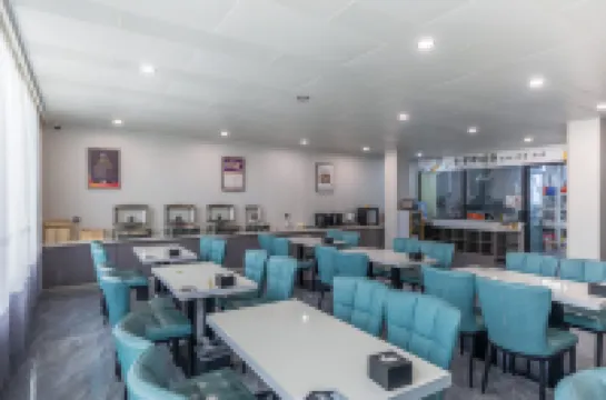 Home Inn UP Huayi Selected Hotel (Junan Lingang Development Zone)