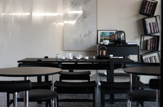 Hangzhou Jianshan Light Luxury Hotel Отели рядом с достопримечательностью «Lengquan Pavilion»