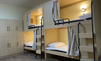 Taiyuan Qiluo Youth Hostel (Wuyi Square)