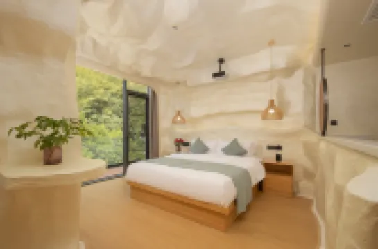 Floral Lux Hotel · South Anhui Sichuan-Xizang Line Xijiantang Hotel