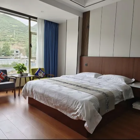 Xinhai Holiday Hotel