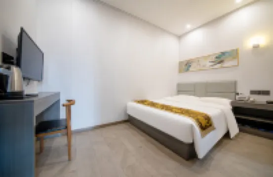 Shangyi Hotel (Taiyuan South Railway Station Wusu International Airport)