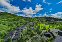WYNDHAM GRAND PLAZA ROYALE HOT SPRINGS RESORT LIYANG Hotels near Longxing Island