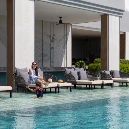 Courtyard by Marriott Phuket Town Отели рядом с достопримечательностью «Порт Ратсада»