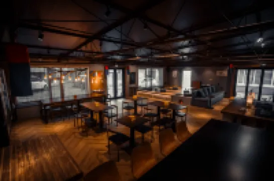 Bu'er Folk Youth Hostel (Yanji Yanbian University West Market Store)