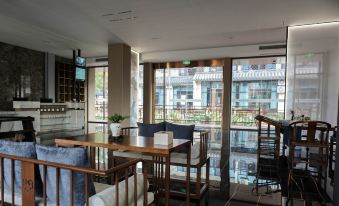 Shuijie Yaju Theme Hotel (Funing Shajishui Street E-commerce Culture Park)