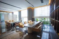 Jingdezhen Xin Baidu Hotel (China Ceramic Museum Ancient Kiln Folk Customs Expo Area Branch)