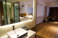 Yajiang Yuecheng Hotel Hotels in Yajiang