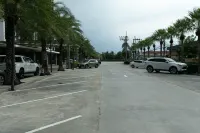 Farthai Residence - parking