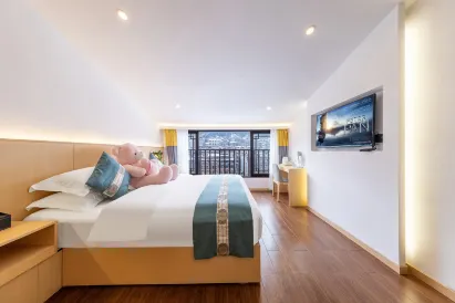 Yunxi Boutique Hotel (Phoenix Ancient City Nanhua Branch)