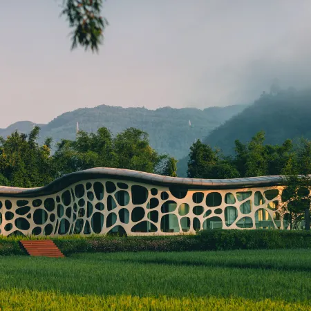 Eden Resort Hotel Yibin