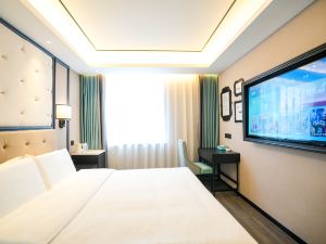 West Bank Hotel (Longjing West Market)