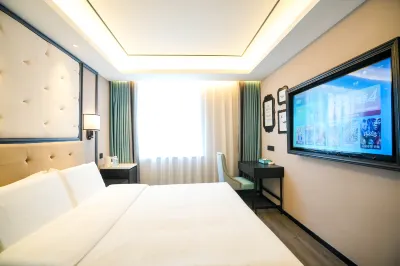 West Bank Hotel (Longjing West Market) Hotels in Лунцзин