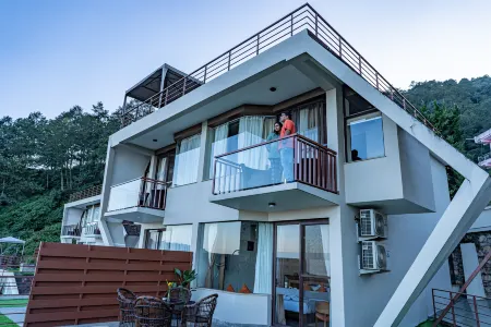 Hotel Mystic Mountain Отели в г. Mahamanjushree Nagarkot