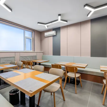 Homeinn Pebble Hotel (Jinzhong Shouyang Party School)